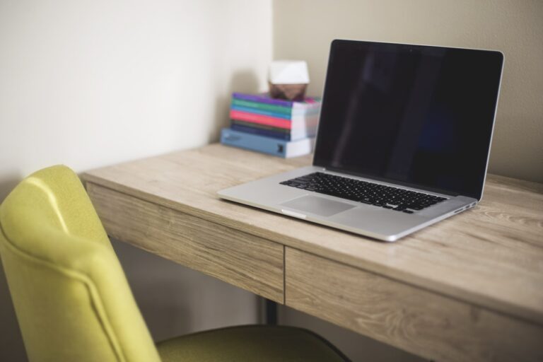 What You May Want to Consider Before Deciding to Work from Home